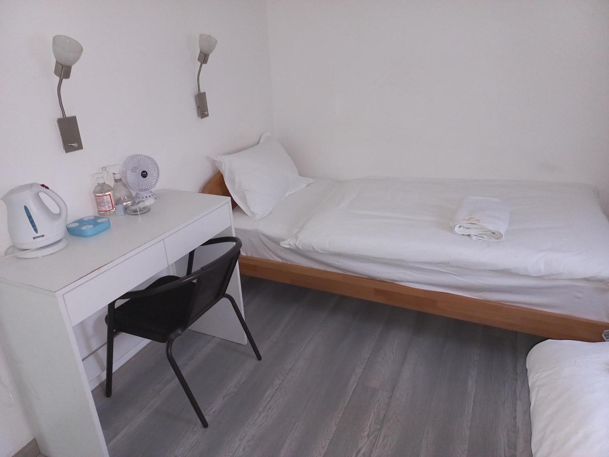 Asuka Apartmani 飞鸟客 Surčin Oda fotoğraf